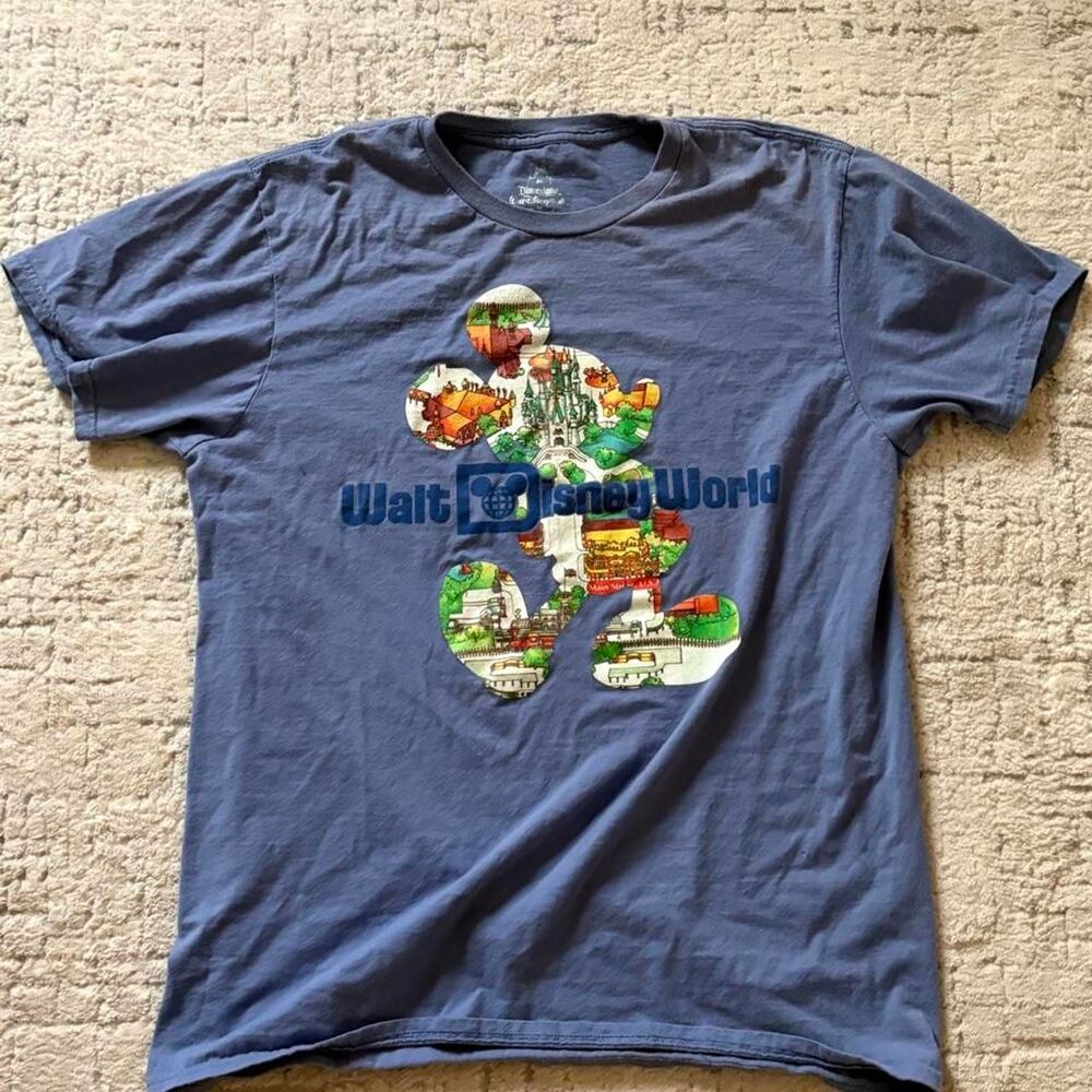Disney Women's Blue and Navy T-shirt
